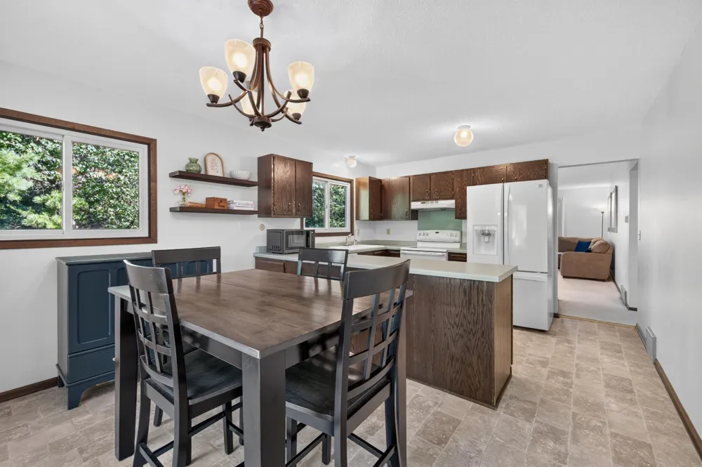 1442 Arden View Drive Arden Hills, MN 55112
