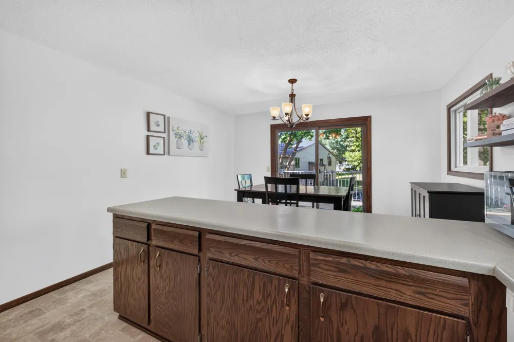 1442 Arden View Drive Arden Hills, MN 55112