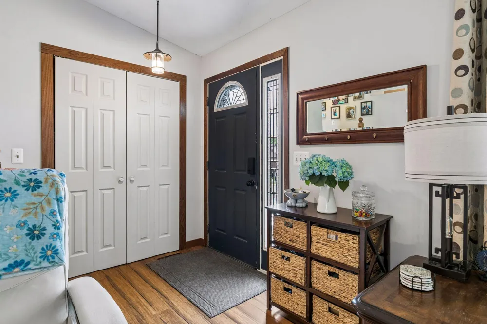 17540 Ionia Path Lakeville, MN 55044