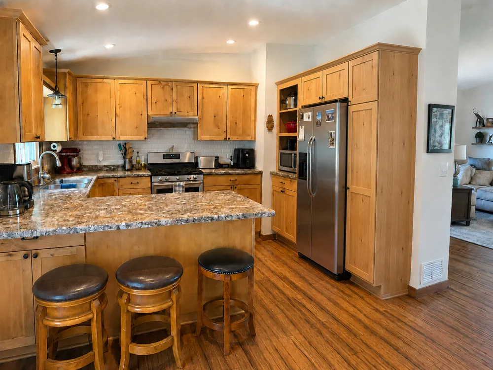 17540 Ionia Path Lakeville, MN 55044