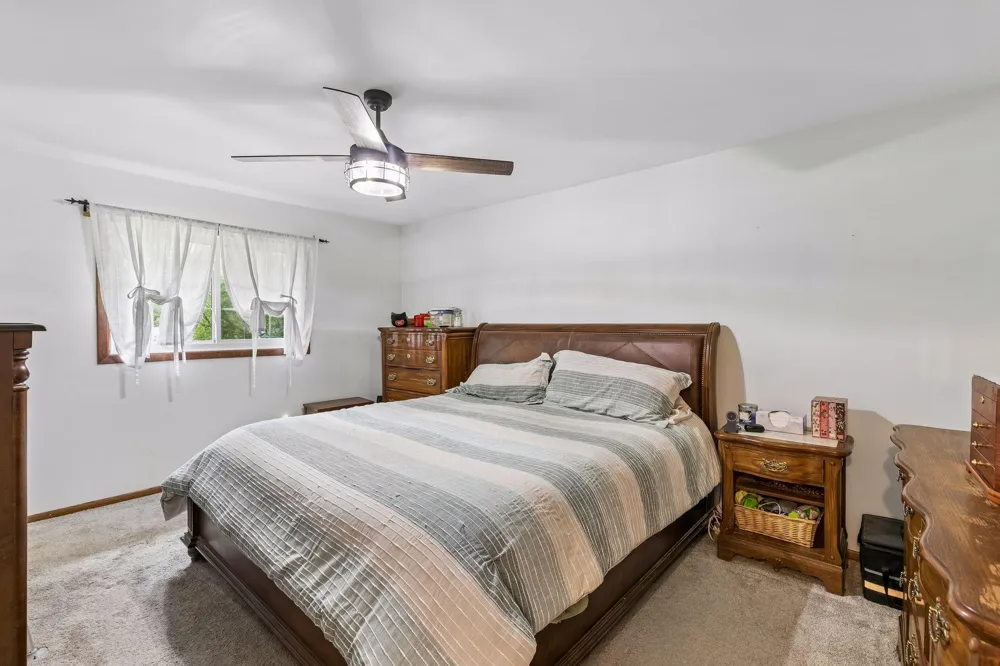 17540 Ionia Path Lakeville, MN 55044
