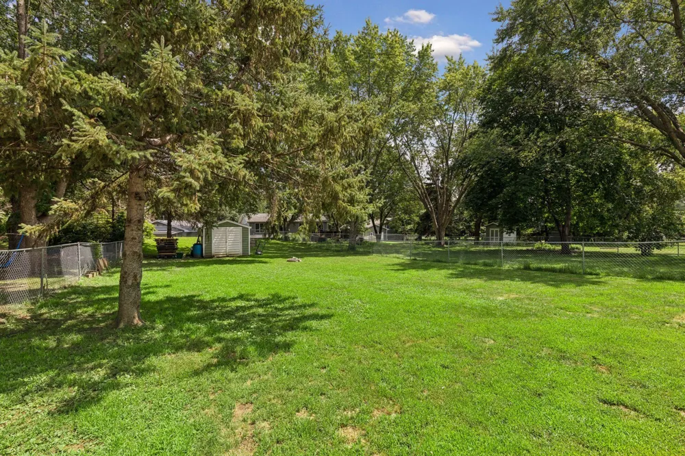 17540 Ionia Path Lakeville, MN 55044