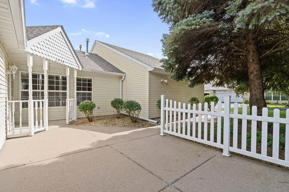 6939 Inverness Court #43 Inver Grove Heights, MN 55077