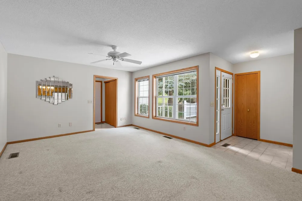 6939 Inverness Court #43 Inver Grove Heights, MN 55077