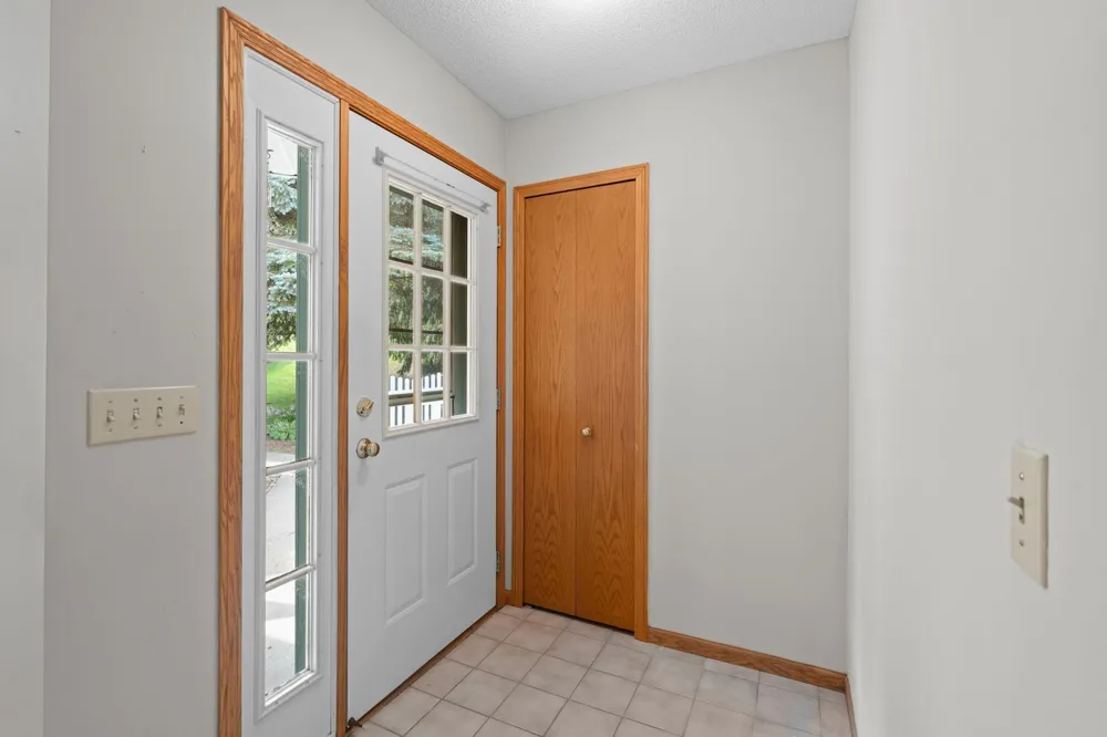6939 Inverness Court #43 Inver Grove Heights, MN 55077