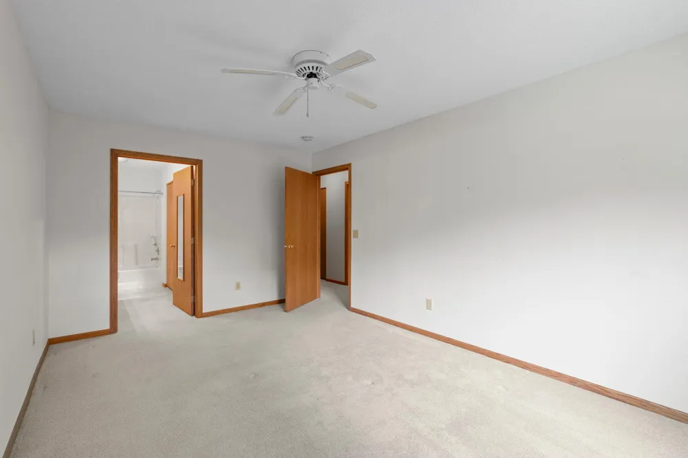 6939 Inverness Court #43 Inver Grove Heights, MN 55077