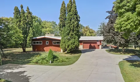2439 Hauer Trail