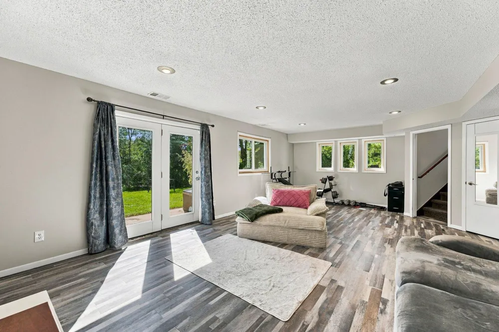 5700 Lexington Avenue Shoreview, MN 55126