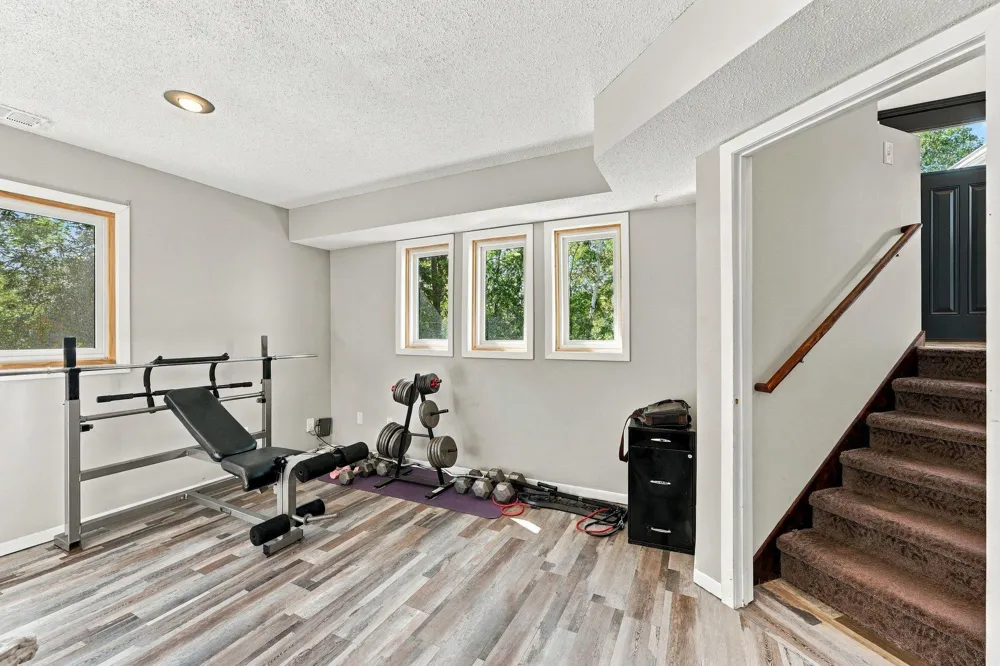 5700 Lexington Avenue Shoreview, MN 55126