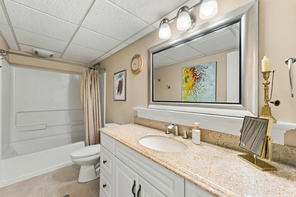 5700 Lexington Avenue Shoreview, MN 55126