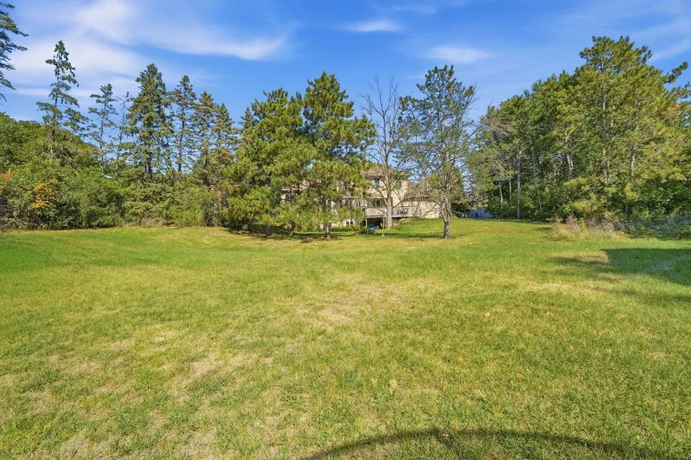 5700 Lexington Avenue Shoreview, MN 55126