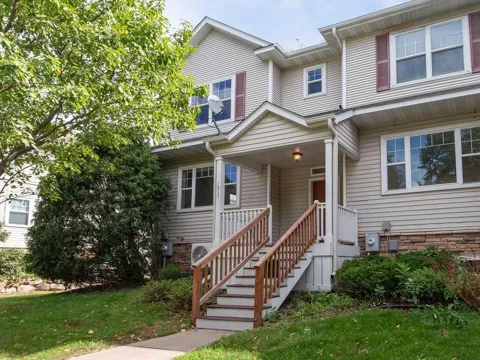 1811 3rd Street NE
