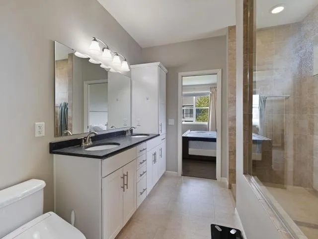 20897 Glade Avenue Lakeville, MN 55044