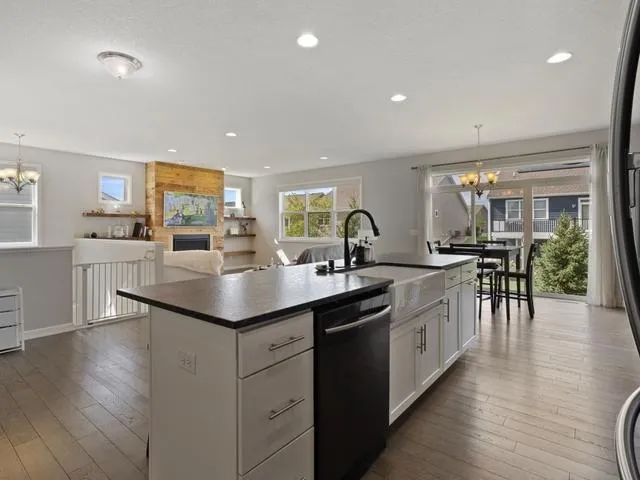 20897 Glade Avenue Lakeville, MN 55044