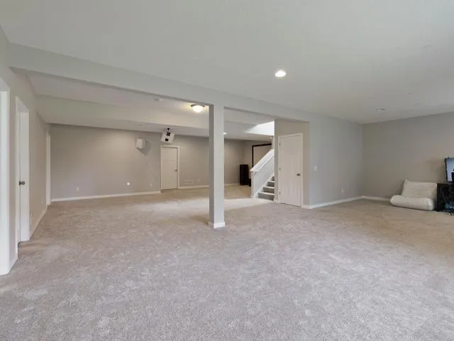 20897 Glade Avenue Lakeville, MN 55044