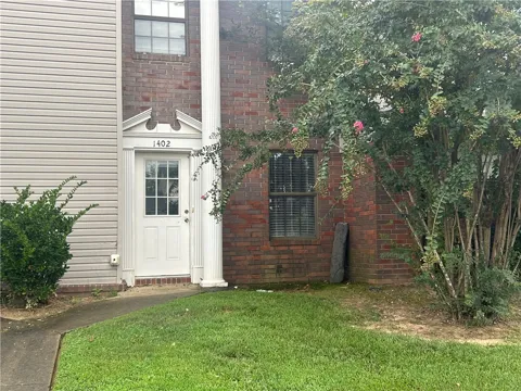 1402 University