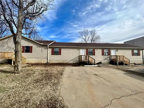 403 SE F STREET #A