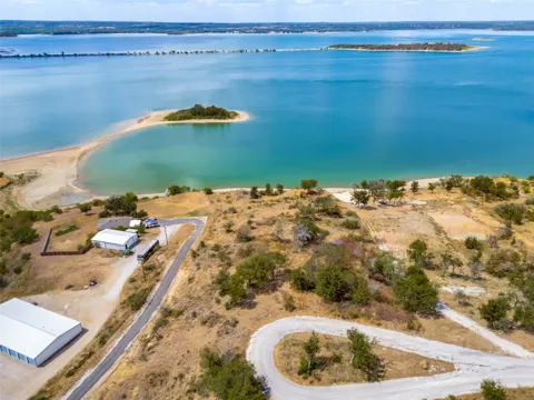 14 Lake House
