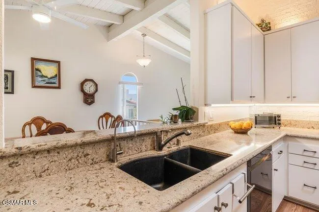 784 Woodlawn Drive Thousand Oaks, CA 91360