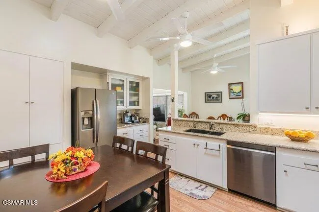 784 Woodlawn Drive Thousand Oaks, CA 91360