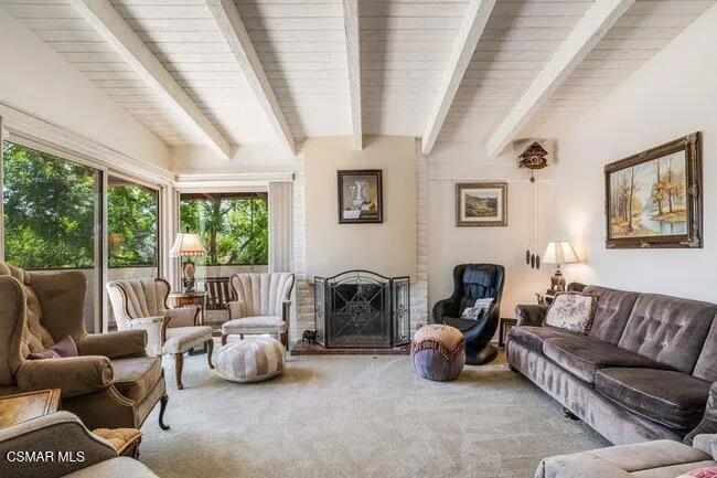 784 Woodlawn Drive Thousand Oaks, CA 91360