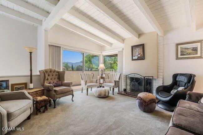 784 Woodlawn Drive Thousand Oaks, CA 91360