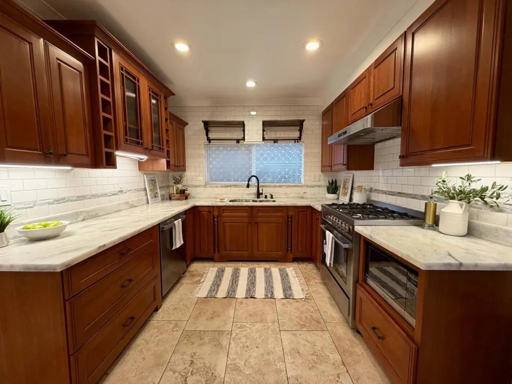 350 Santa Clara Avenue Oakland, CA 94610