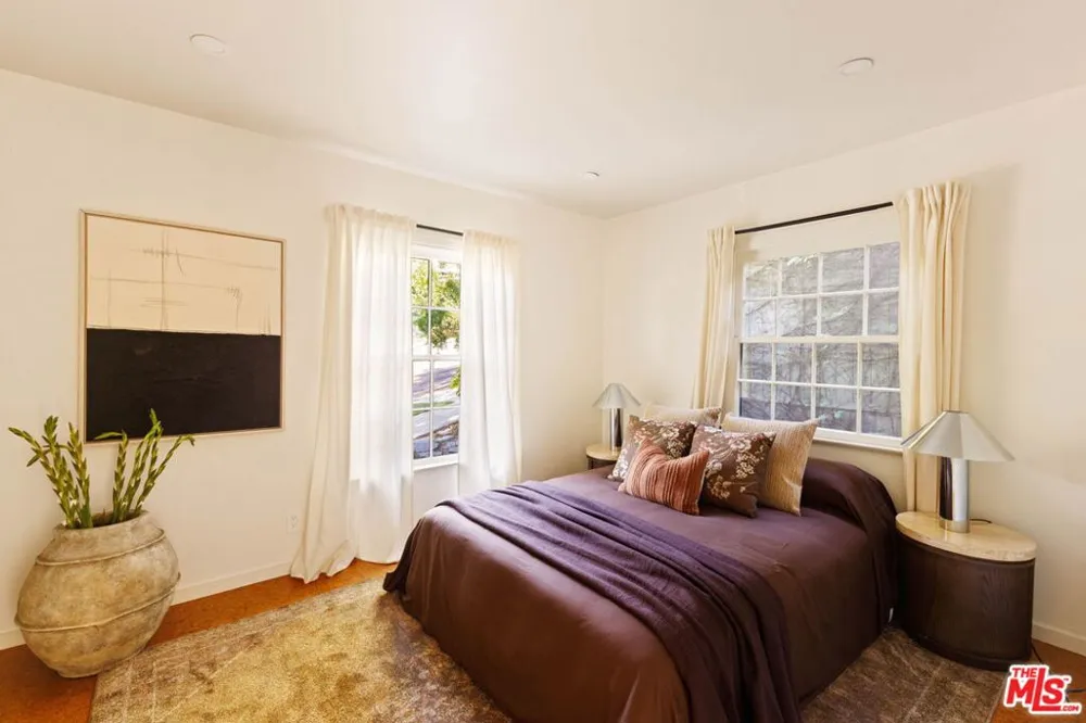 4016 Cumberland Avenue Los Angeles, CA 90027