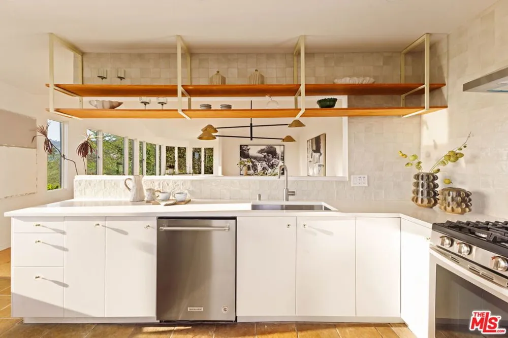 4016 Cumberland Avenue Los Angeles, CA 90027