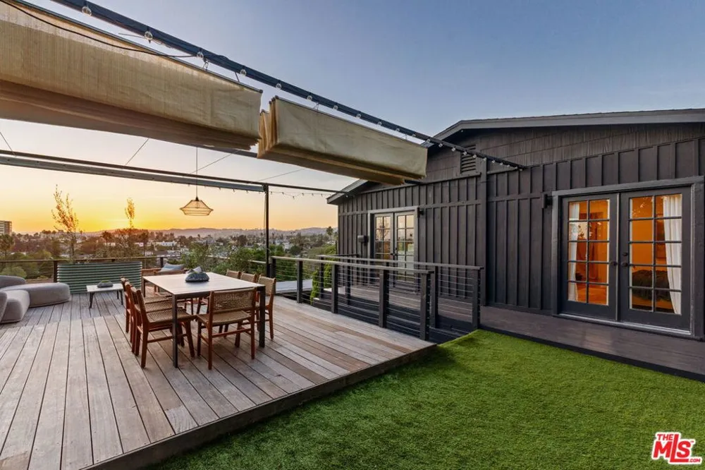 4016 Cumberland Avenue Los Angeles, CA 90027