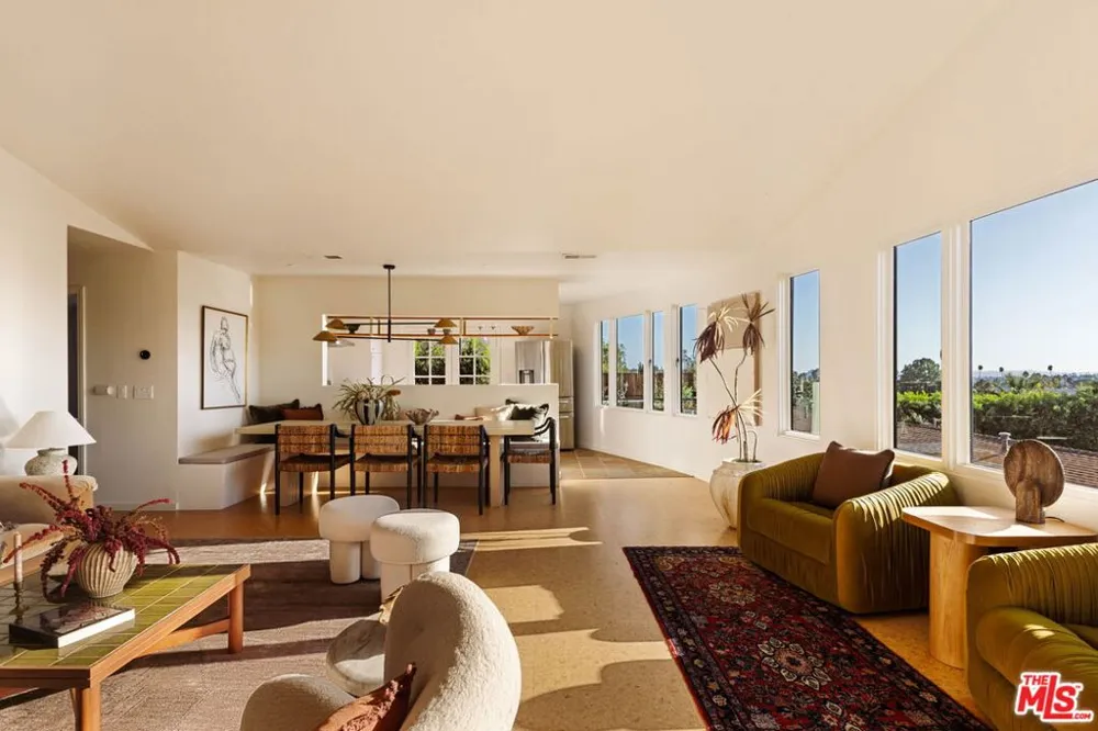 4016 Cumberland Avenue Los Angeles, CA 90027