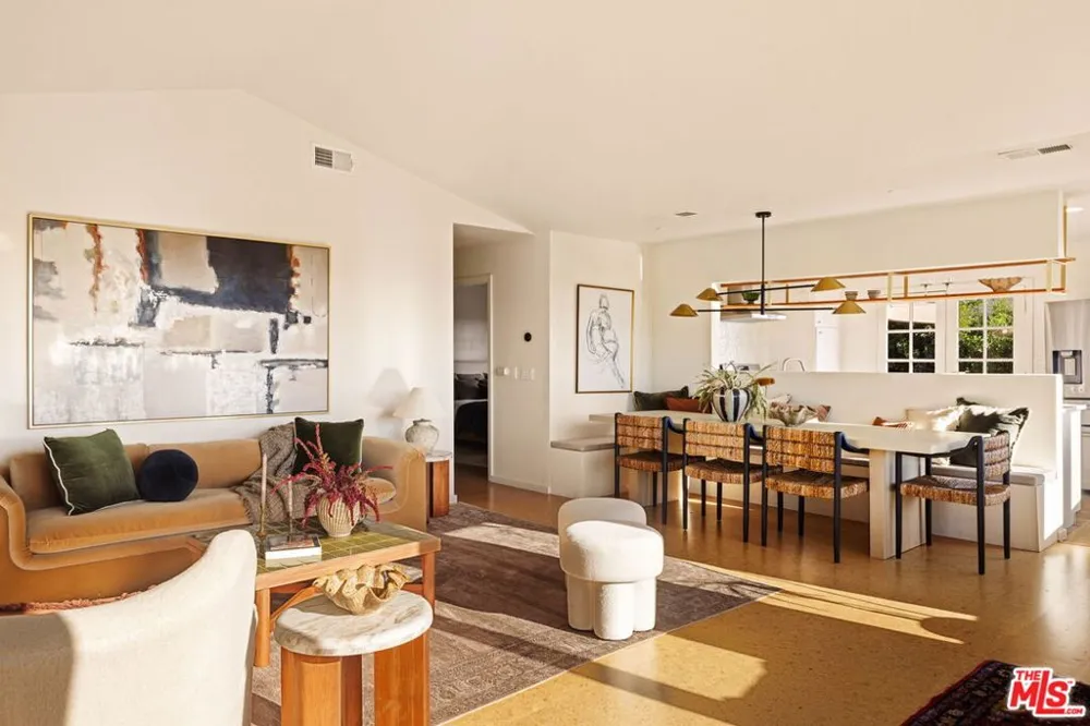4016 Cumberland Avenue Los Angeles, CA 90027