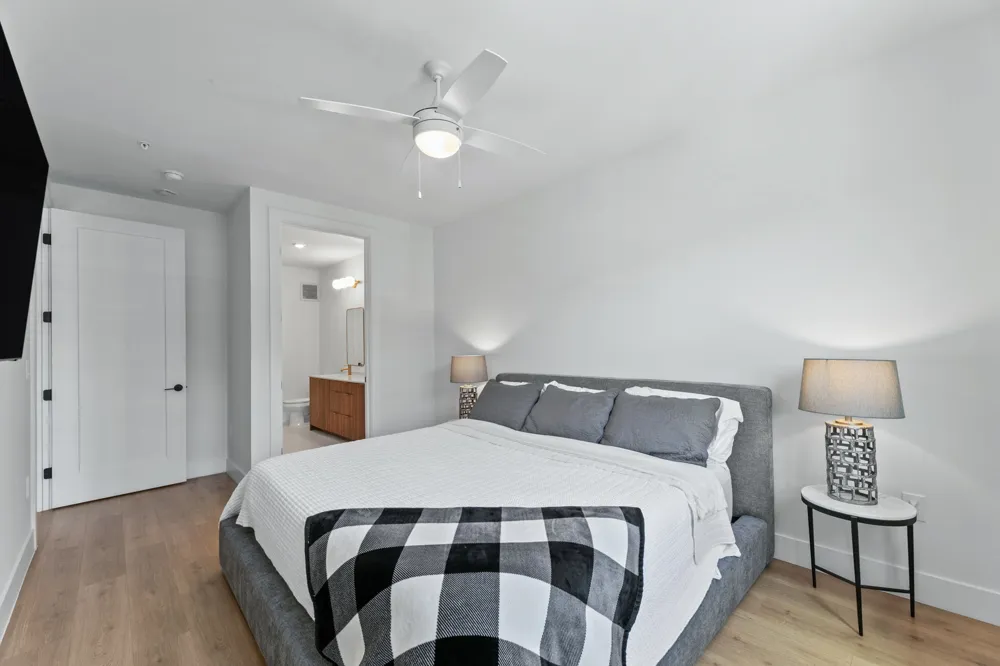 1701 Simond Avenue #407 Austin, TX 78723
