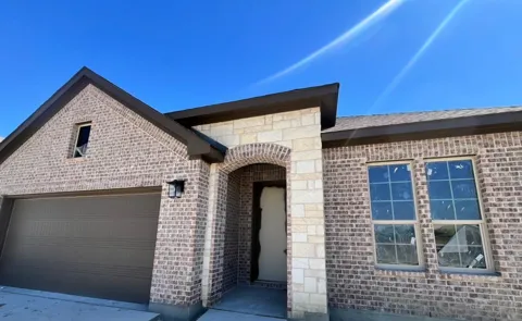 1013 Pecan Tree Lane