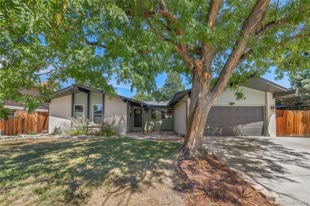 10579 W Warren Drive Lakewood, CO 80227