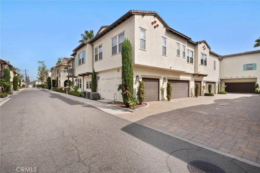 521 S Kroeger Anaheim, CA 92805