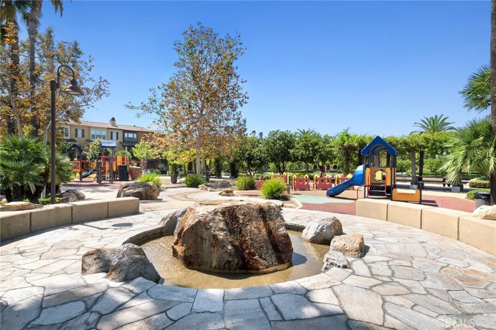 521 S Kroeger Anaheim, CA 92805