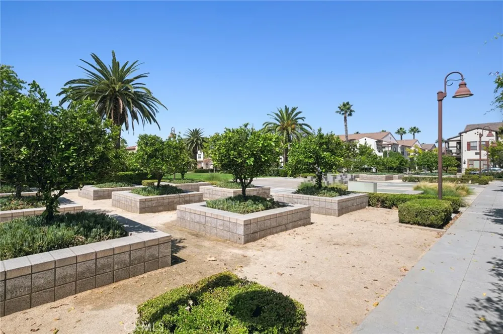 521 S Kroeger Anaheim, CA 92805