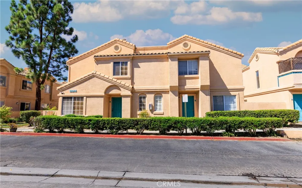 18844 Vista Del Canon #G Newhall, CA 91321