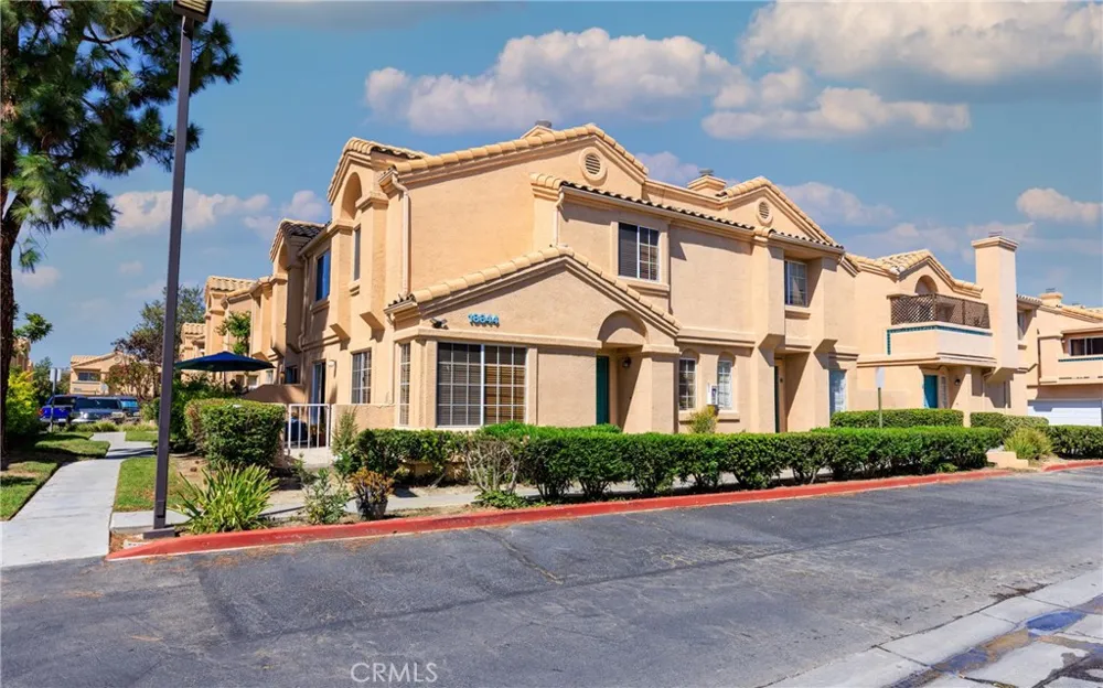 18844 Vista Del Canon #G Newhall, CA 91321