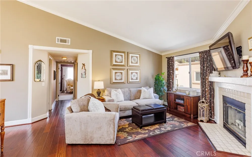 18844 Vista Del Canon #G Newhall, CA 91321