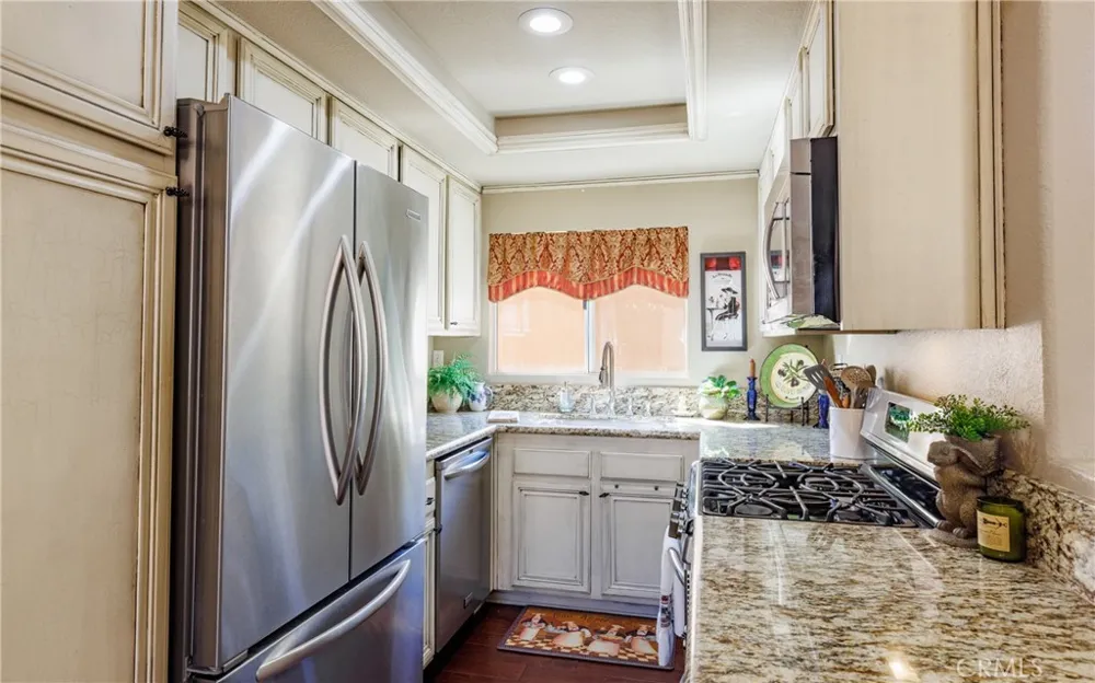 18844 Vista Del Canon #G Newhall, CA 91321
