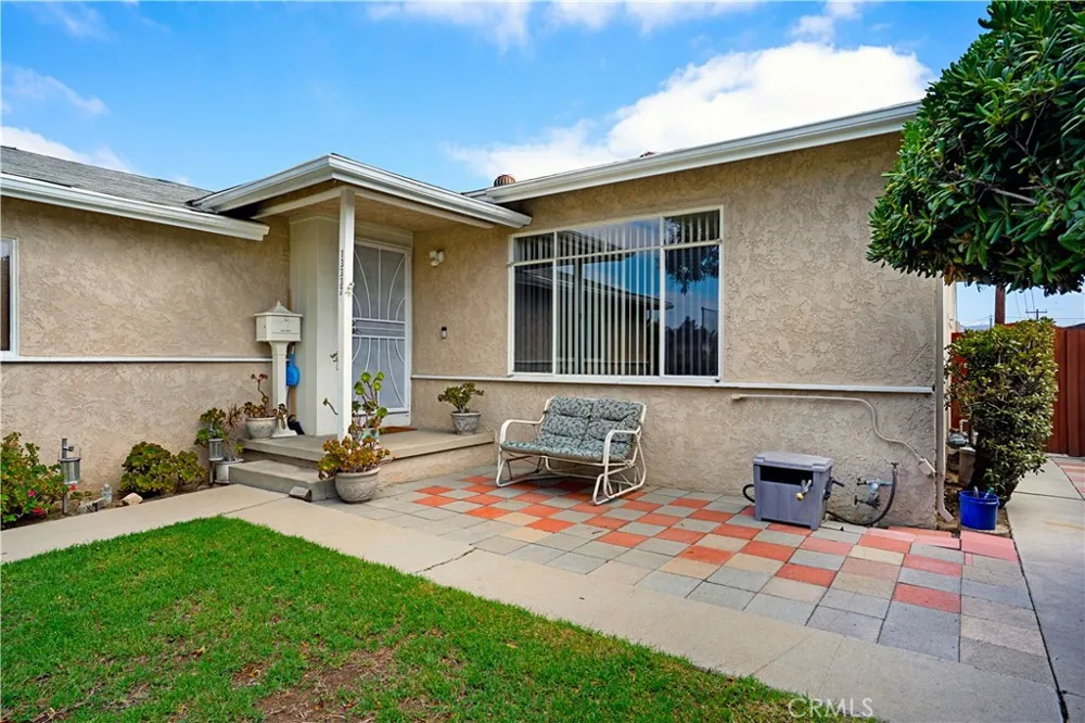 13337 Trumball Whittier, CA 90605