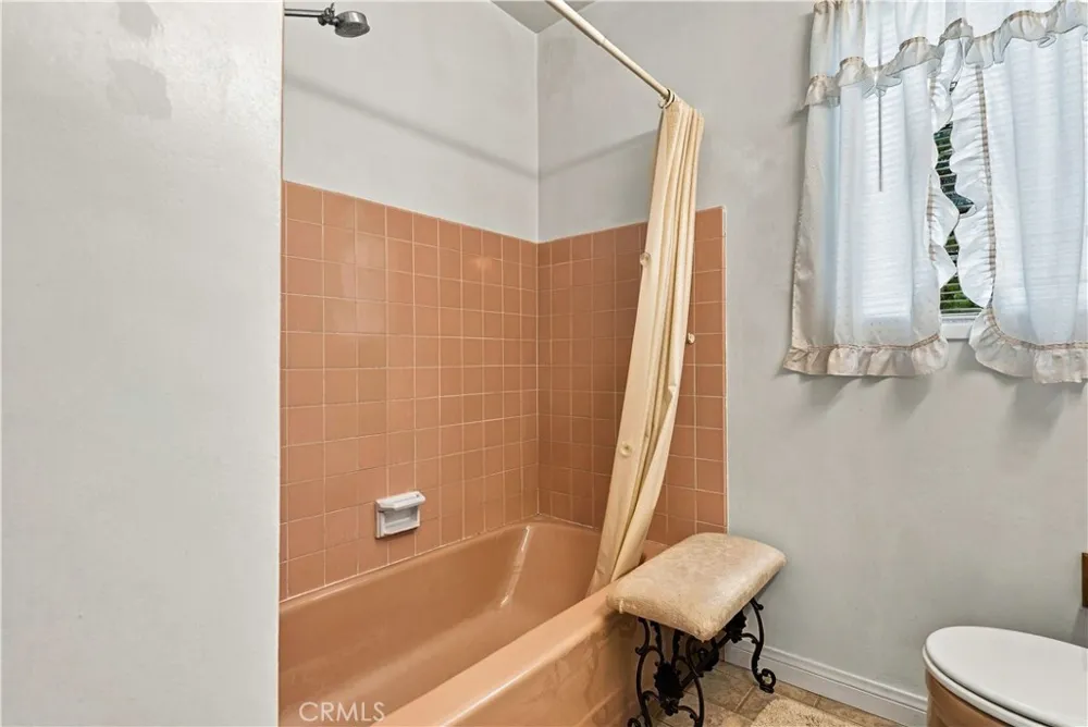 13337 Trumball Whittier, CA 90605
