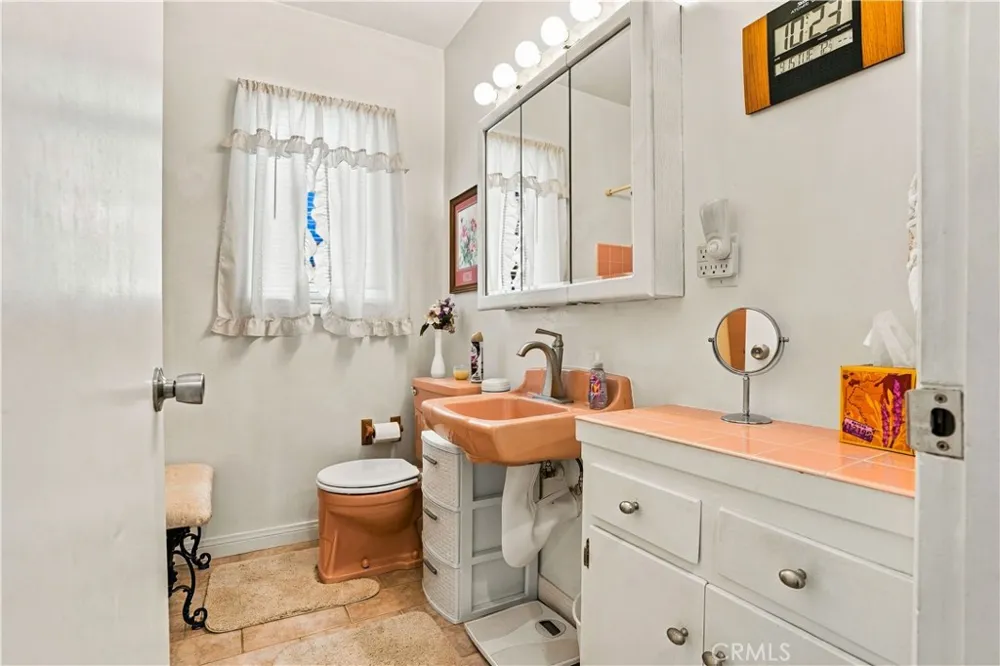 13337 Trumball Whittier, CA 90605