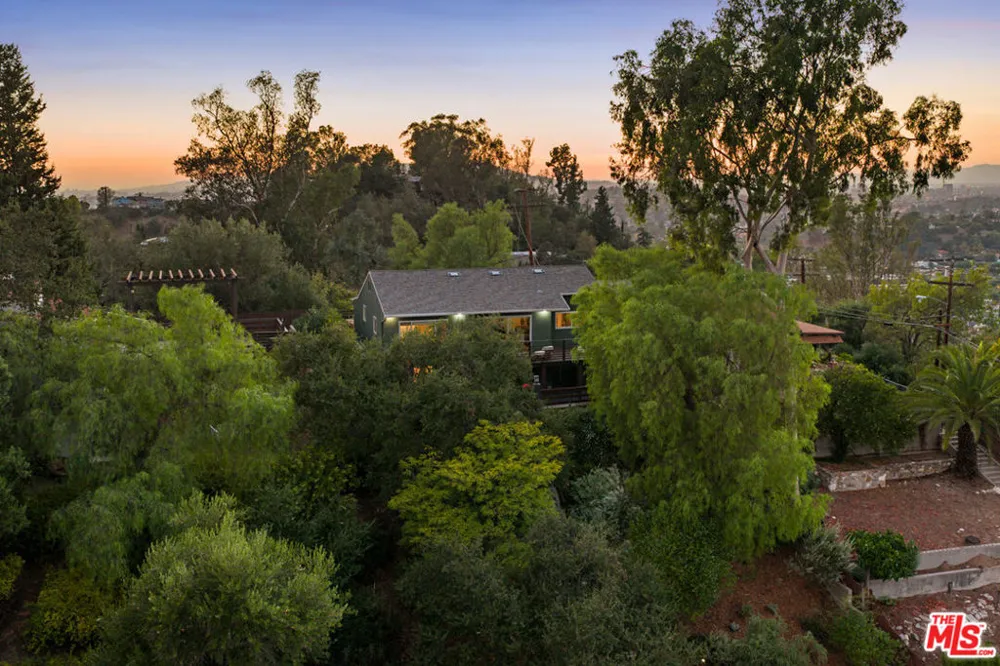 853 Tipton Terrace Los Angeles, CA 90042
