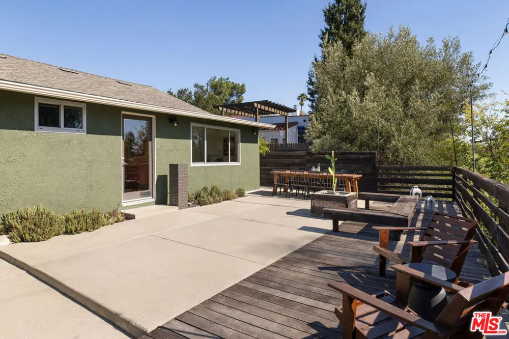 853 Tipton Terrace Los Angeles, CA 90042