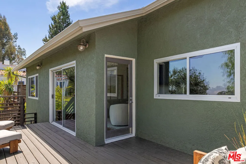853 Tipton Terrace Los Angeles, CA 90042