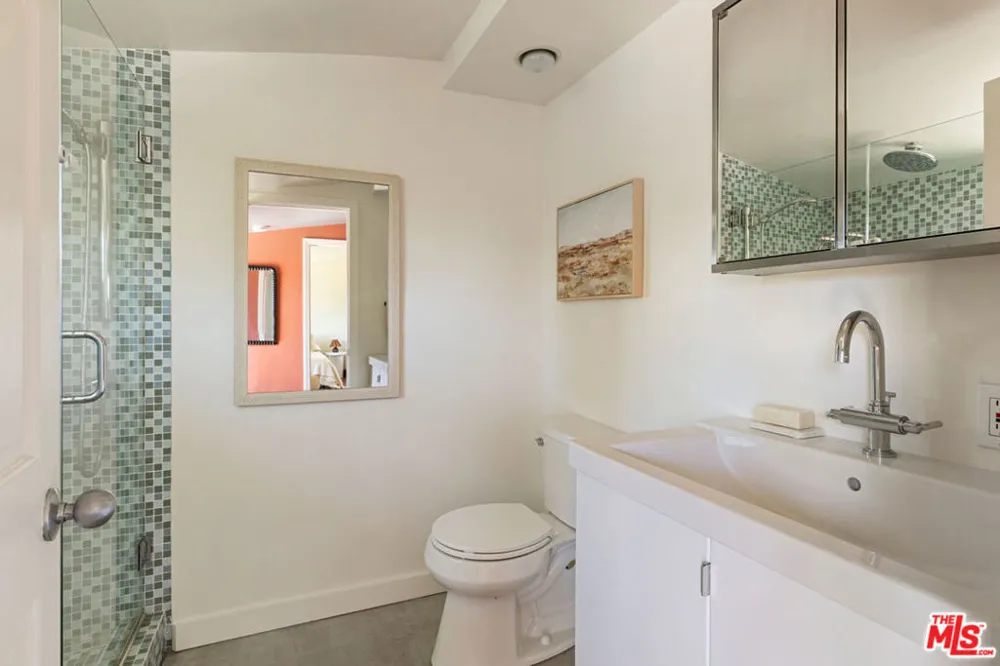 853 Tipton Terrace Los Angeles, CA 90042