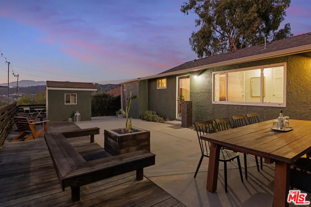 853 Tipton Terrace Los Angeles, CA 90042